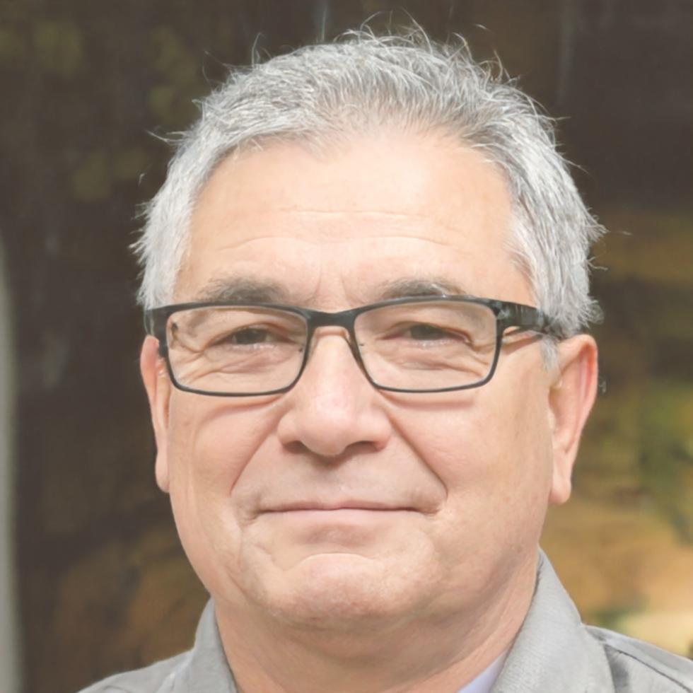 Portrait de Marc Dubois, expert en finances personnelles
